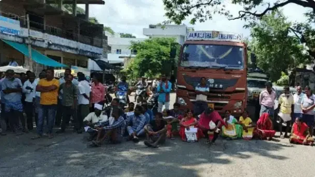 Farmers Protest Urea Shortage in Peddapalli, Block Traffic for Half an Hour