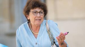 France’s Environment Minister Resigns Over Controversial Pesticide Bill